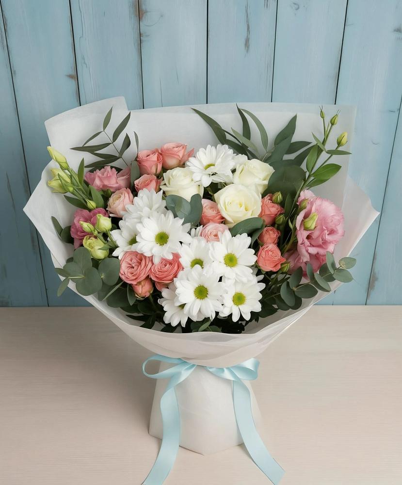 Букет цветов из: Розы, Лизиантусы и Хризантемы в Майне