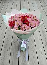 Букет цветов из:  Альстромерии #REPLACE_PRED# Майне