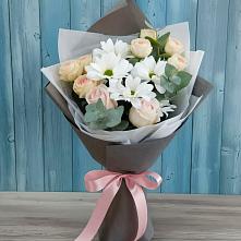 Букет цветов из:  Хризантемы и Розы в Майне