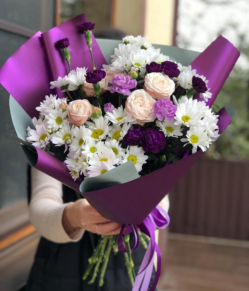 Букет цветов из: Хризантемы, Гвоздики и Розы в Майне