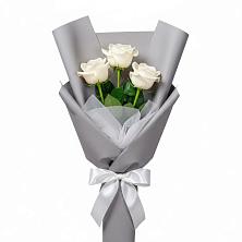 Букет 3 белые розы в Майне