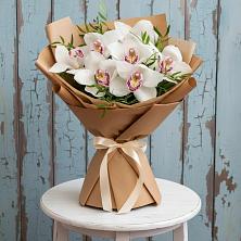 Букет цветов из:  Орхидеи и Розы в Майне