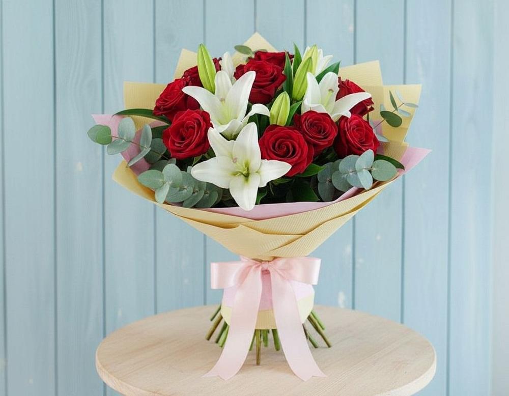 Букет цветов из: Лилии и Розы в Майне